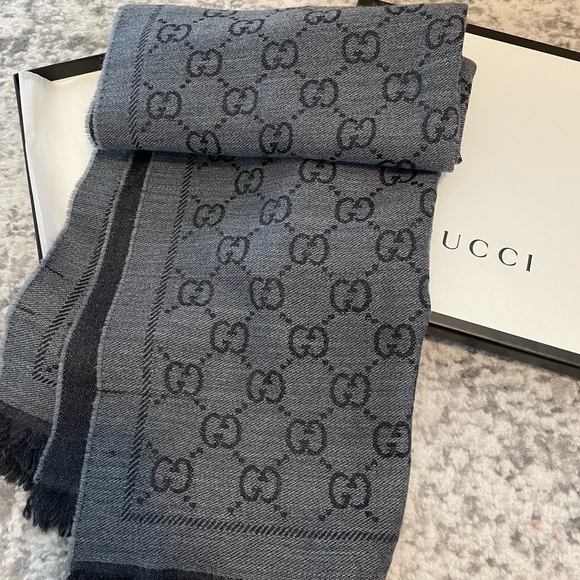 Gucci Accessories - Gucci scarf — new condition.